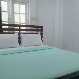 https://shady-transit-hotel.negombohotels.net