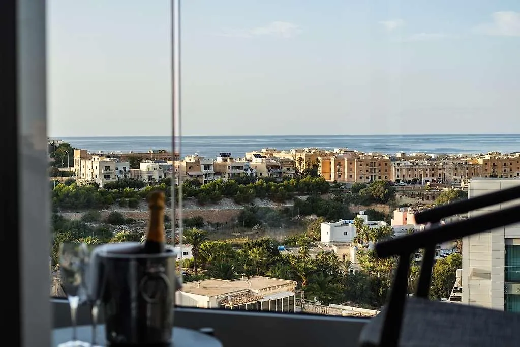Отель Hyatt Regency Malta Сент Джулианс